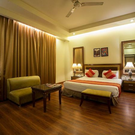 Hotel Picasso Paschim Vihar Delhi - Couple Friendly Local Ids Accepted Exterior foto