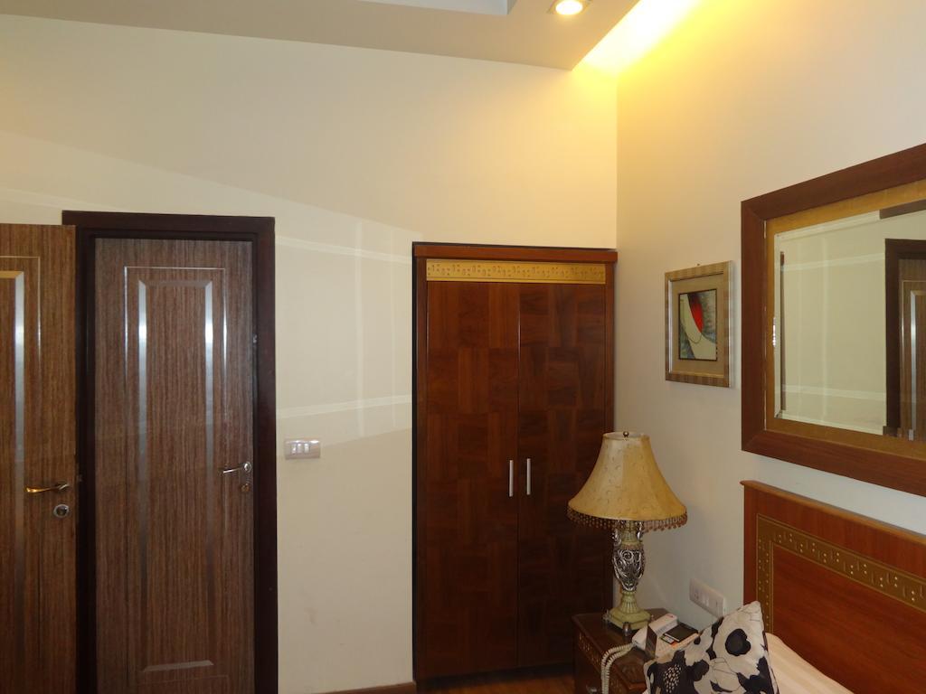 Hotel Picasso Paschim Vihar Delhi - Couple Friendly Local Ids Accepted Exterior foto