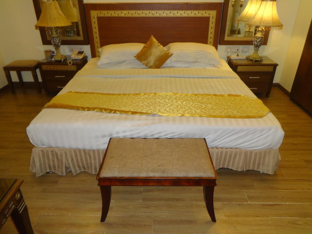 Hotel Picasso Paschim Vihar Delhi - Couple Friendly Local Ids Accepted Zimmer foto
