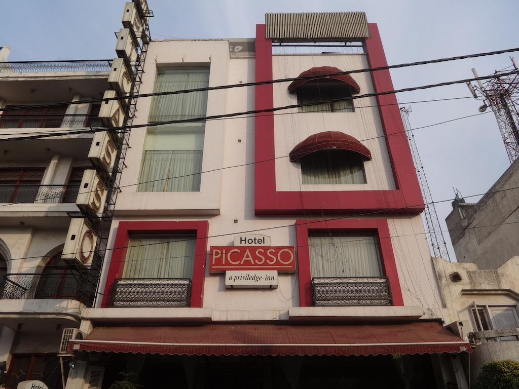 Hotel Picasso Paschim Vihar Delhi - Couple Friendly Local Ids Accepted Exterior foto