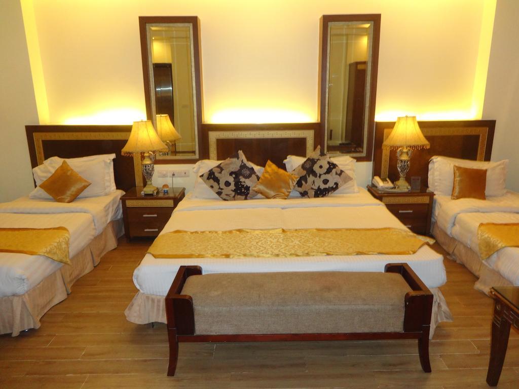Hotel Picasso Paschim Vihar Delhi - Couple Friendly Local Ids Accepted Exterior foto
