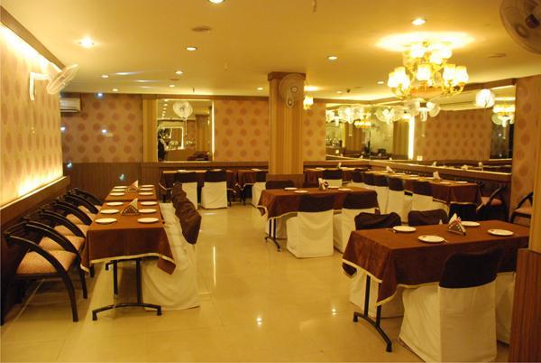 Hotel Picasso Paschim Vihar Delhi - Couple Friendly Local Ids Accepted Exterior foto