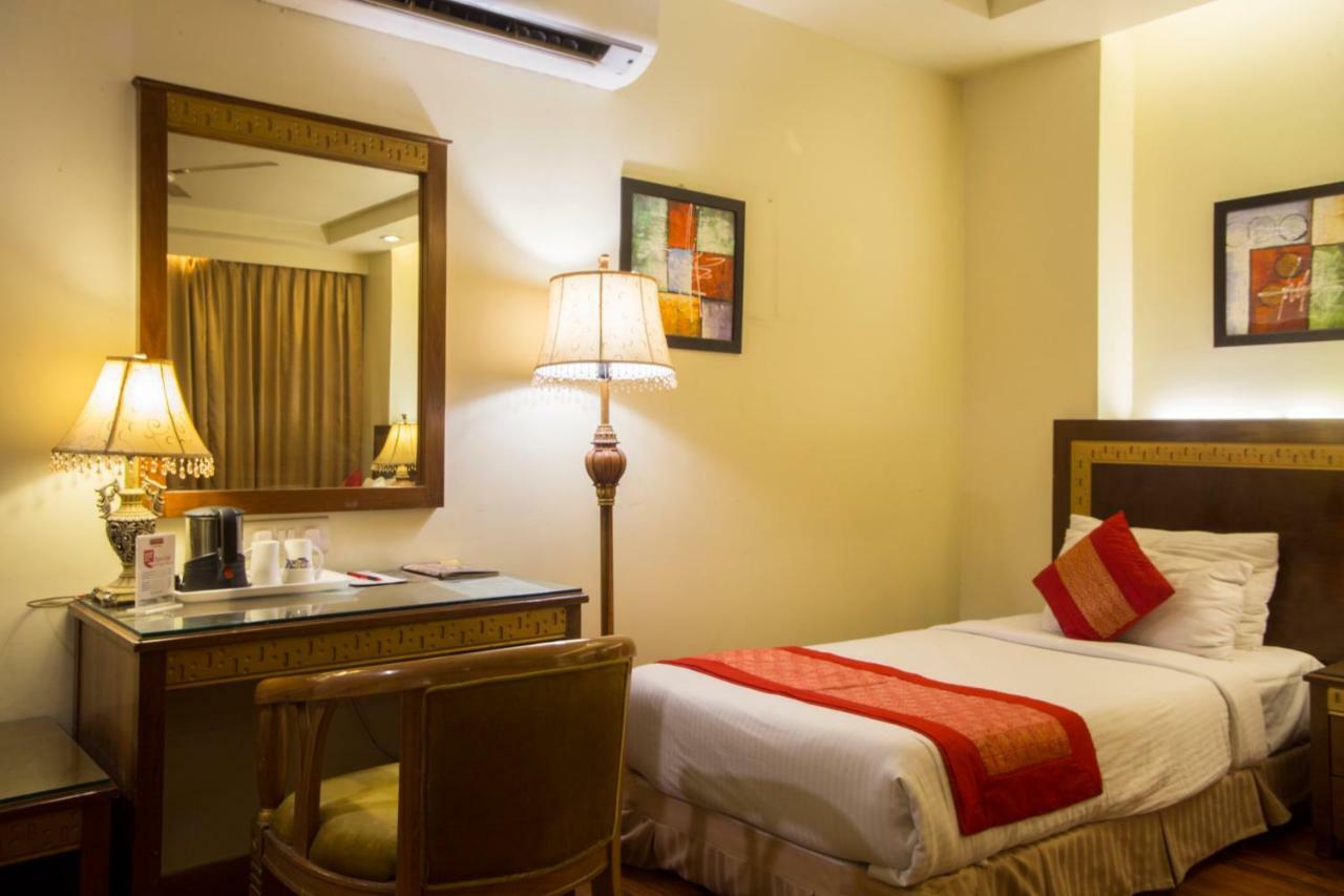 Hotel Picasso Paschim Vihar Delhi - Couple Friendly Local Ids Accepted Exterior foto