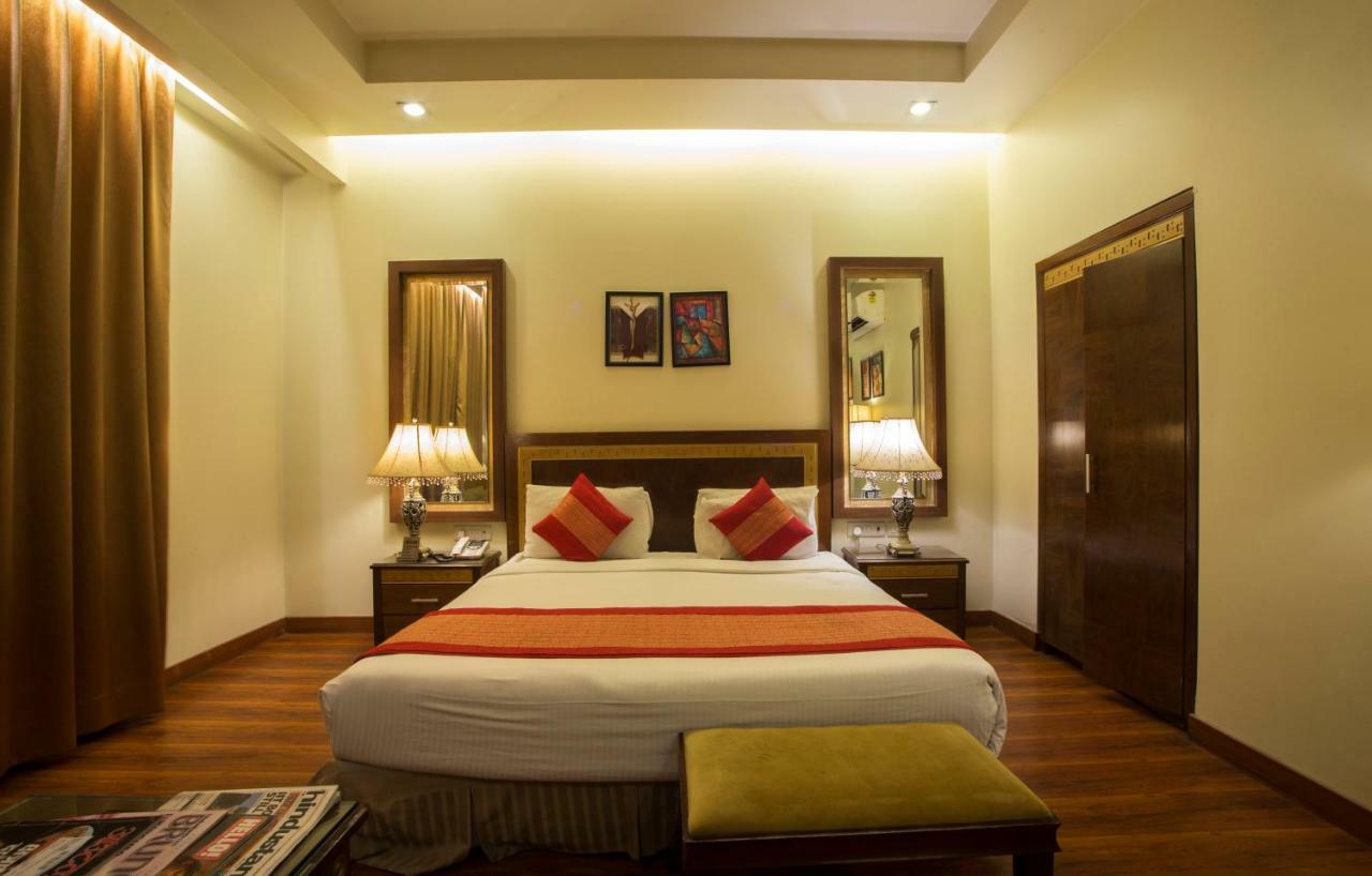 Hotel Picasso Paschim Vihar Delhi - Couple Friendly Local Ids Accepted Exterior foto