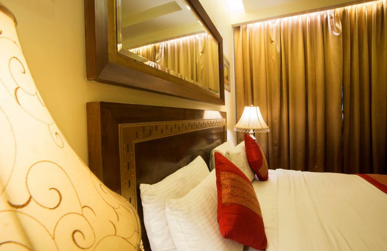 Hotel Picasso Paschim Vihar Delhi - Couple Friendly Local Ids Accepted Exterior foto