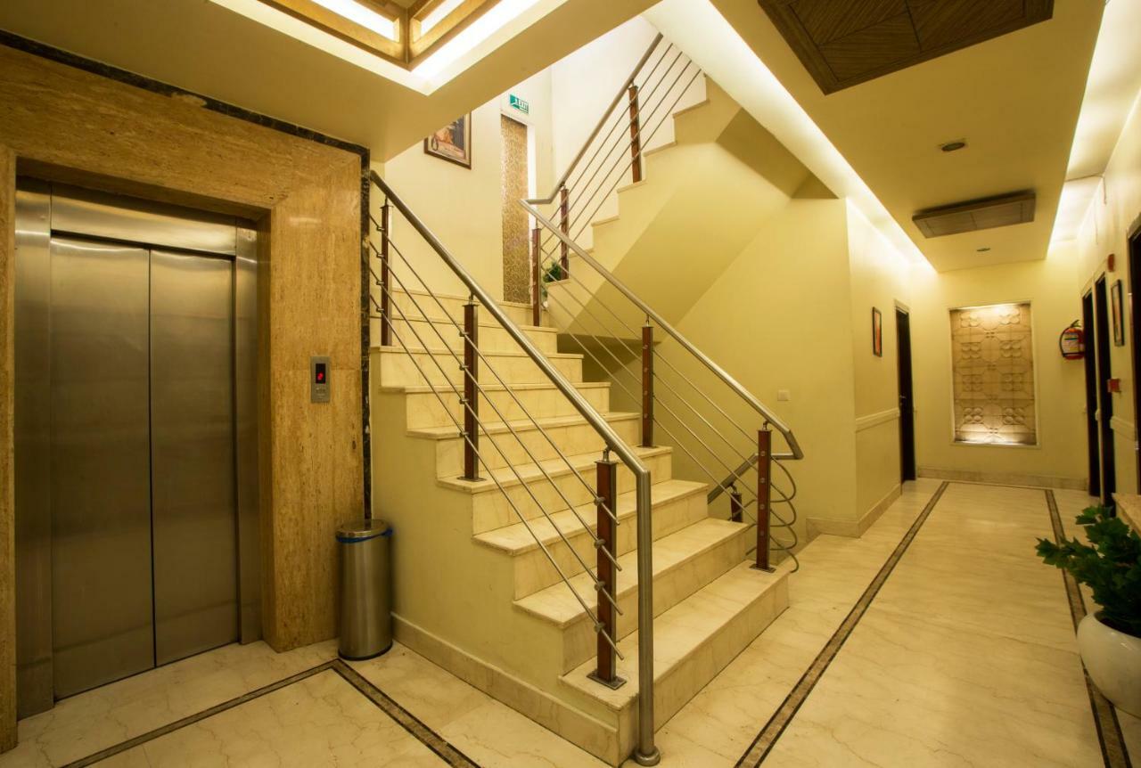 Hotel Picasso Paschim Vihar Delhi - Couple Friendly Local Ids Accepted Exterior foto